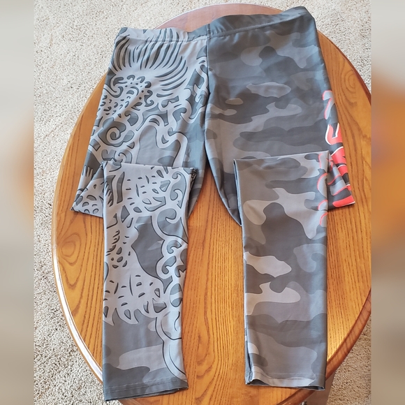 Punk Robb grey "Revolution" leggings, size XL - Picture 6 of 7